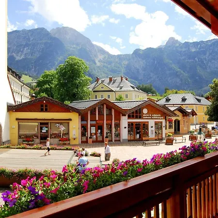 Vendégház Weisses Roessl